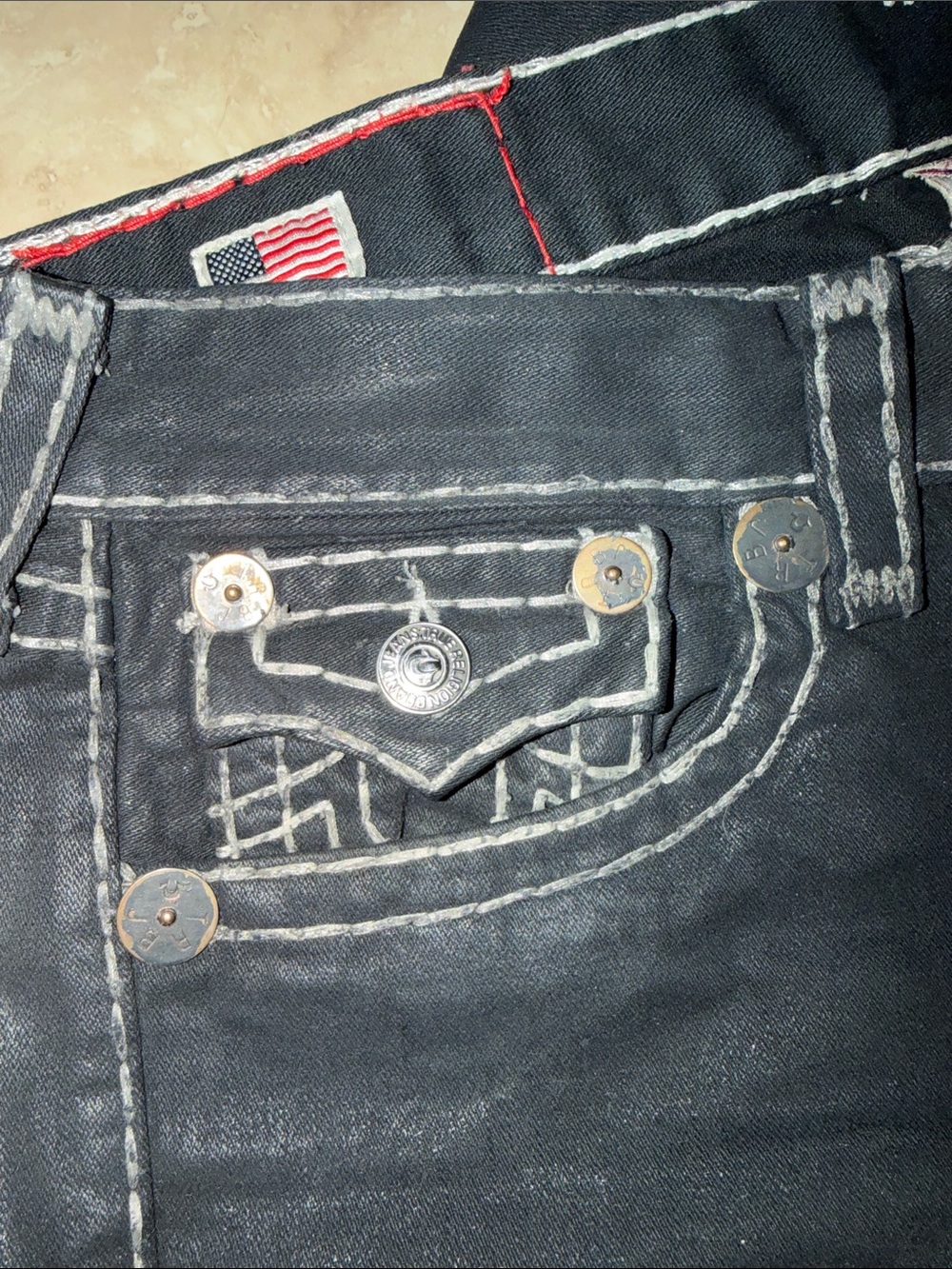 True Religion Men’s Dark Blue Straight Jeans with Contrast Stitching - Picture 3 of 4